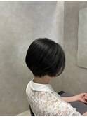 ショートボブ×暗髪カラー