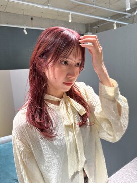アム(amu) ピンクカラー/ケアブリーチ/レイヤーカット/ハッシュカット