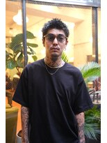シー クルー 渋谷(C crew) 黒髪でキメる、無骨スパイキーショート