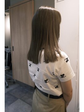 ニード(need) ナチュラルハイライト　シアーベージュ