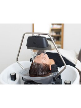 夢見心地になれる極上メニュー【頭浸浴】【ヘッドスパ】で、頭もココロも解放される至福のリラックスを―。