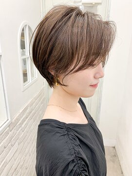 アリュウル 表参道 青山(Allure) 【ひし形ショート】【長め前髪】韓国系　韓国　ベージュカラー