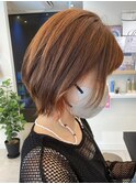 オレンジインナー/イヤリングカラー/外ハネひし形ボブ