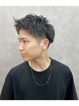 アヴニール(avenir) アップバングショート×ツイストスパイラル