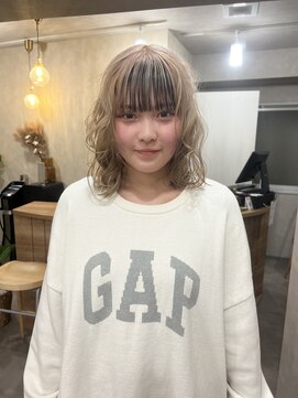 ユニル(unir) white beige