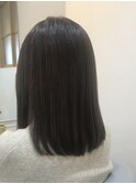 大人可愛い小顔ミディアムヘア
