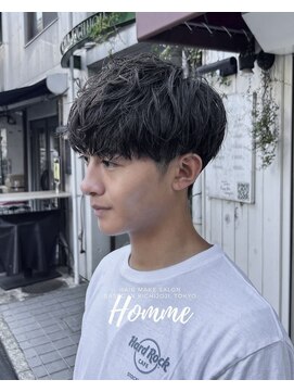 オムファミーユラグ(homme, famille raugh) 緩めスパイラルパーマ