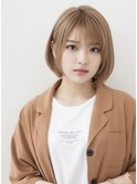 earthショートレイヤーボブミルクティー丸みショートボブ