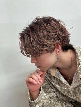 フィフスワン(fifth one) センターパート/メンズカット/ウルフ/町田/ツイストスパイラル