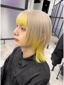 シーバイスリー 綱島(C×3) ホワイトベージュ × イエロー