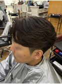 ワックスなしツーブロックメンズセンターパートニュアンスパーマ