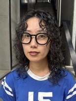 ナループロアポンテ(Nalu pu loa PONTE)&nbsp;くるくるパーマかきあげ前髪レイヤーパーマミディアムレイヤー
