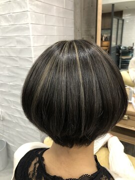 イズ 札幌店(is) ハイライトショート