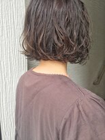 エミイ 鎌倉(eMii.)&nbsp;無造作パーマウェーブセンシュアルボブ【エミイ 湘南 鎌倉】