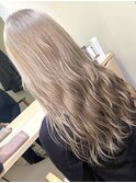 ライトベージュ
