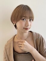 イヴォークトーキョーオーサカ(EVOKE TOKYO osaka)&nbsp;マッシュショート 似合わせ 小顔 丸み 可愛い ベージュカラー