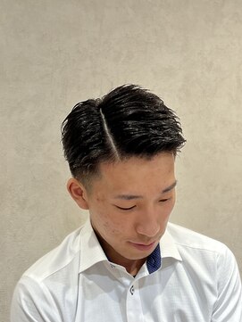 ヨシザワインク プレミアム 横浜 桜木町店(YOSHIZAWA Inc. PREMIUM) スーツ短髪ツーブロック黒髪アップバング