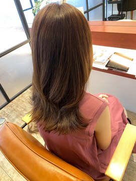 マーリャヘアー(mallia hair) レイヤースタイルレイヤーカットロングレイヤー小顔スタイル