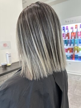 カラ ヘアーサロン(Kala Hair Salon) ハイライトバレイヤージュダブルカラーケアブリーチ20代30代40代