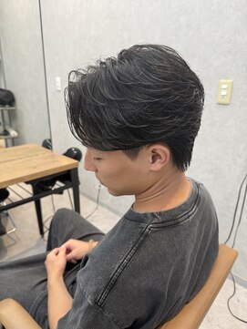 ジーナ 天神(Zina) フェザーショート/フェザーパーマ/ショートセンターパート