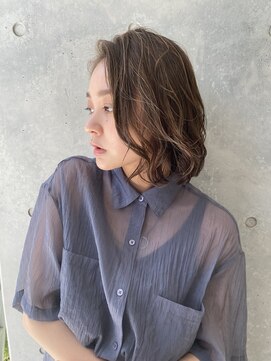 トクヤマサロンニューヨーク(TOKUYAMA SALON NEW YORK) レイヤーカット×立体感ハイライトカラー