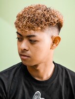 プロショップウェーブ(PRO SHOP WAVE) スペインカール/テーパーフェード/メンズパーマ/フェザーパーマ