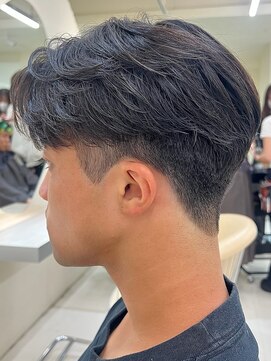 ニコ トウキョウ ヨコハマ(nico) メンズセンターパートウルフセンターパートニュアンスパーマ襟足