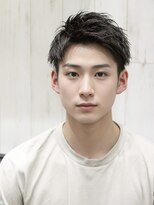ゼロスバーバー(0's BARBER SHOP) 毛流れセンターパートナチュラルツーブロック刈り上げ