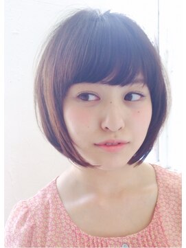 シータ(sheta) 【sheta/三畑賢人】小顔で大人かわいいとろみショートボブ