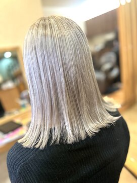 ヘアーコレット(hair Colet) ホワイトクリアカラー