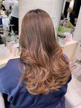 ステア ケース(stair case) 【NATASHA】銀座レイヤーカット/20代/30代/40代/50代