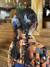 ロラ ハイヤマカシ(LAURA HAIYAMAKASHI)