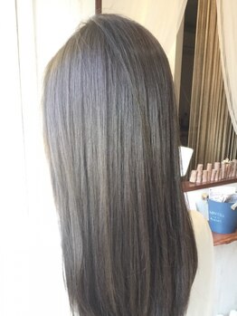 ルーツ 西九条(Roots)の写真/ダメージレスなサラツヤヘアに♪ナチュラルストレートで毛先までなめらかな手触り♪憧れの艶髪に変身！
