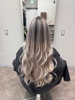 エミーバイモアムー(Emmie byMoremuu)&nbsp;【青木淳】オフホワイトバレイヤージュ