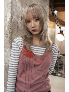 レイヤー×ブロンドベージュ