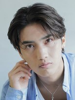 フィフス(fifth)&nbsp;原宿毛流れニュアンスパーマセンターパートビジネスヘア刈り上げ