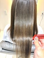 フルー 都立大学店(Fleu r)&nbsp;縮毛矯正毛でもツヤツヤに！髪質改善カラー