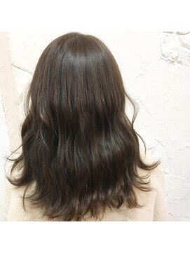 グリム ヘアー(Grimm Hair) カフェオレベージュ×セミロング