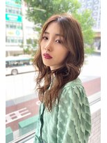 ジーナ 梅田(Zina)&nbsp;小顔セミウェットウェーブピンクベージュハイライトカラー