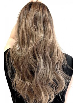 ラ シェンテ 宝塚(La Sente) バレイヤージュ グレージュヘアカラー