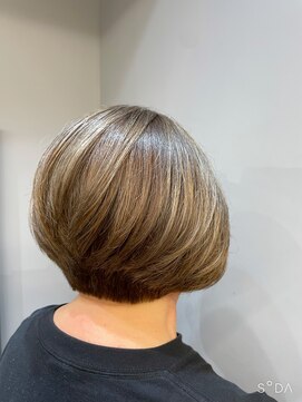 バッカ(BACCA) グラデーションボブ