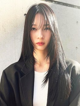 ピープル オモテサンドウ(people omotesando)の写真/大人も楽しめるカジュアルモードなレイヤーカット。落ち着いた店内で《あなた》だけのヘアを。