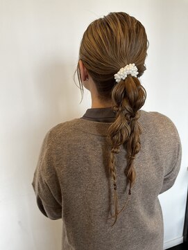 アンジュール グランデ(UNJOUR GRANDE) ヘアアレンジ