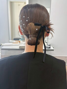 ヘアアレンジ カチモリ お団子 リボン お呼ばれ 結婚式 20代30代