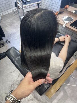 モク(mok) うる艶暗めグレージュ髪質改善トリートメント