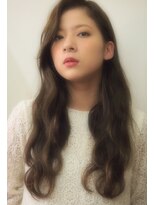 フローレント(florent)&nbsp;「リッジ感でゆる大人かわいい」アップバングウェーブロング２