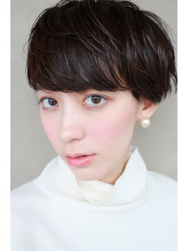 ナヌーク シブヤ(nanuk shibuya) モードからカジュアルなファッションに◇アッシュ系大人ショート