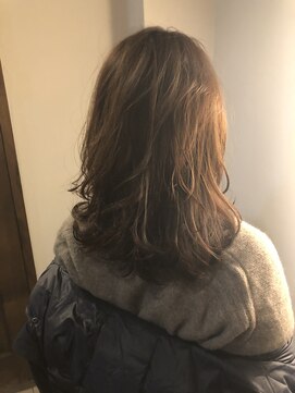 フランジェッタヘアー(Frangetta hair) ロマンティックミディ