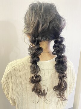 ハロー(...Hello) 編みおろしツイン 編みおろし ツインヘア ヘアアレンジ
