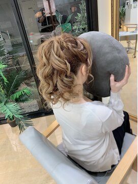 シャーマン(SHERMAN) 高めポニーテールアレンジ♪